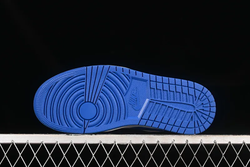 All categories Air Jordan Jordan series basketball shoes Air Jordan 1 Low G version pure original Air Jordan 1 Low AJ1 Joe 1 black and white blue low-top cultural basketball shoes 553558-140